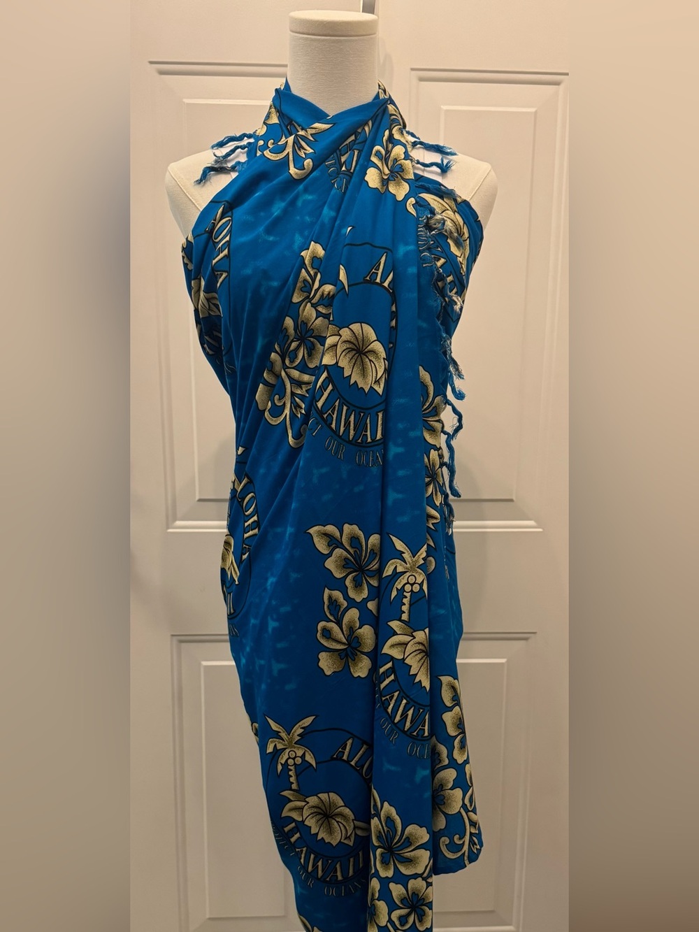 Gorgeous Royal Blue Hawaii Aloha Sarong Beach Cover Up Resort Cruise Pool